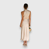 Zenaida - Elegantní Šaty s Ženským Nádechem