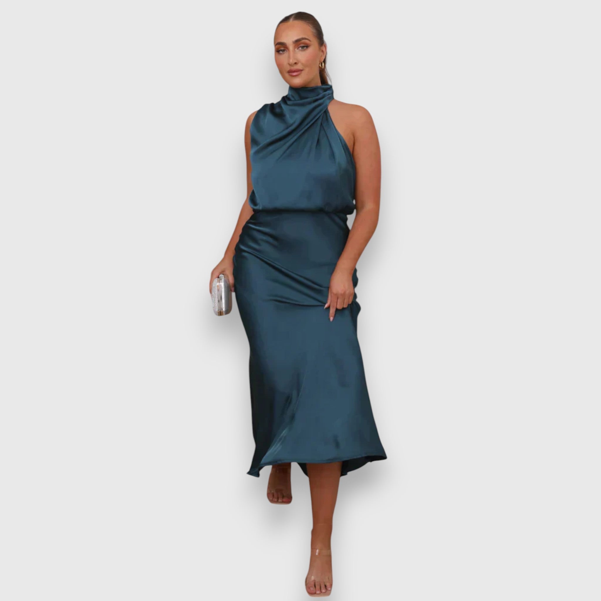 Zenaida - Elegantní Šaty s Ženským Nádechem